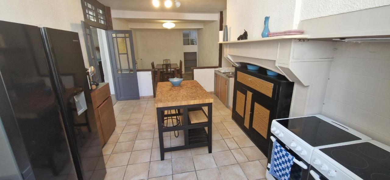 Chambre Dans Maison De Ville - 2 Personnes Oloron-Sainte-Marie Luaran gambar