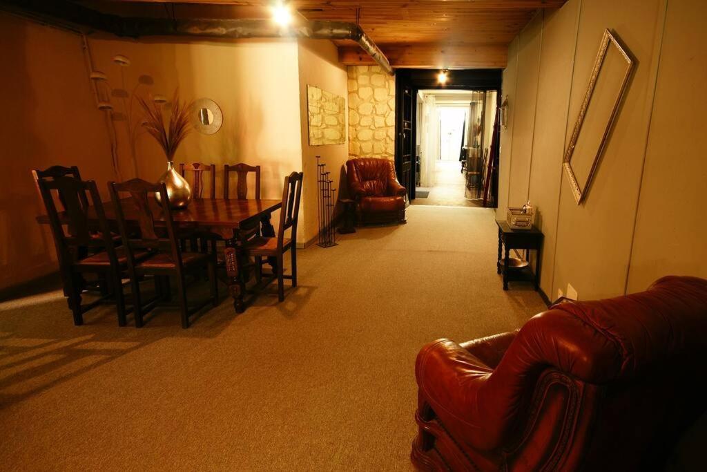 Chambre Dans Maison De Ville - 2 Personnes Oloron-Sainte-Marie Luaran gambar
